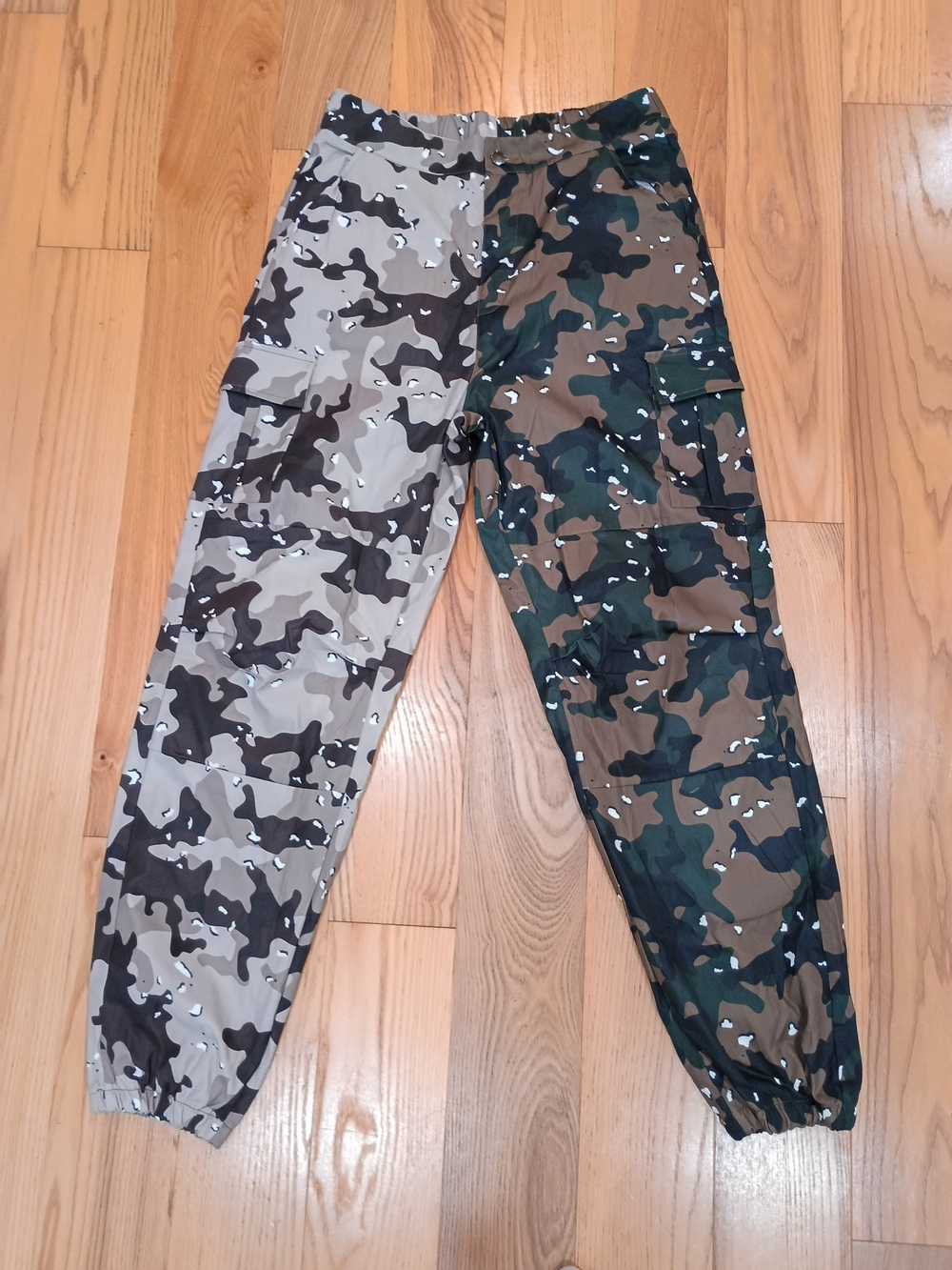 CXXQ Split Camo Cargo Pants Size XL